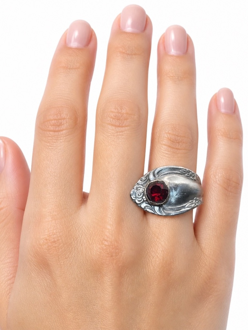 Reed & Barton Spoon Ring – Red Crystal & Floral Engraved Stainless Steel, Size 7 - Picture 11 of 14